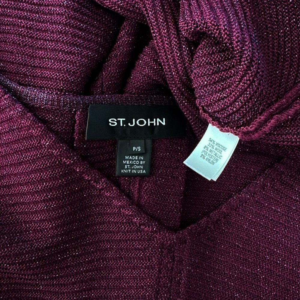 St. John Metallic Plum Berry Shimmer Ribbed Knit Poncho Sweater Oversized Top S - Picture 5 of 5